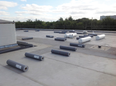 Fossil, Milton Keynes. This project was used as the application for Sika-Trocal to extend its BBA durability statement. The Sika-Trocal roof on this project was in perfect functional condition more than 30 years later, but Fossil opted to have a new roof system installed directly on top of the existing membrane